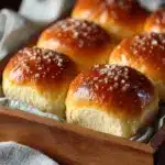 Easy Homemade Dinner Rolls Recipe