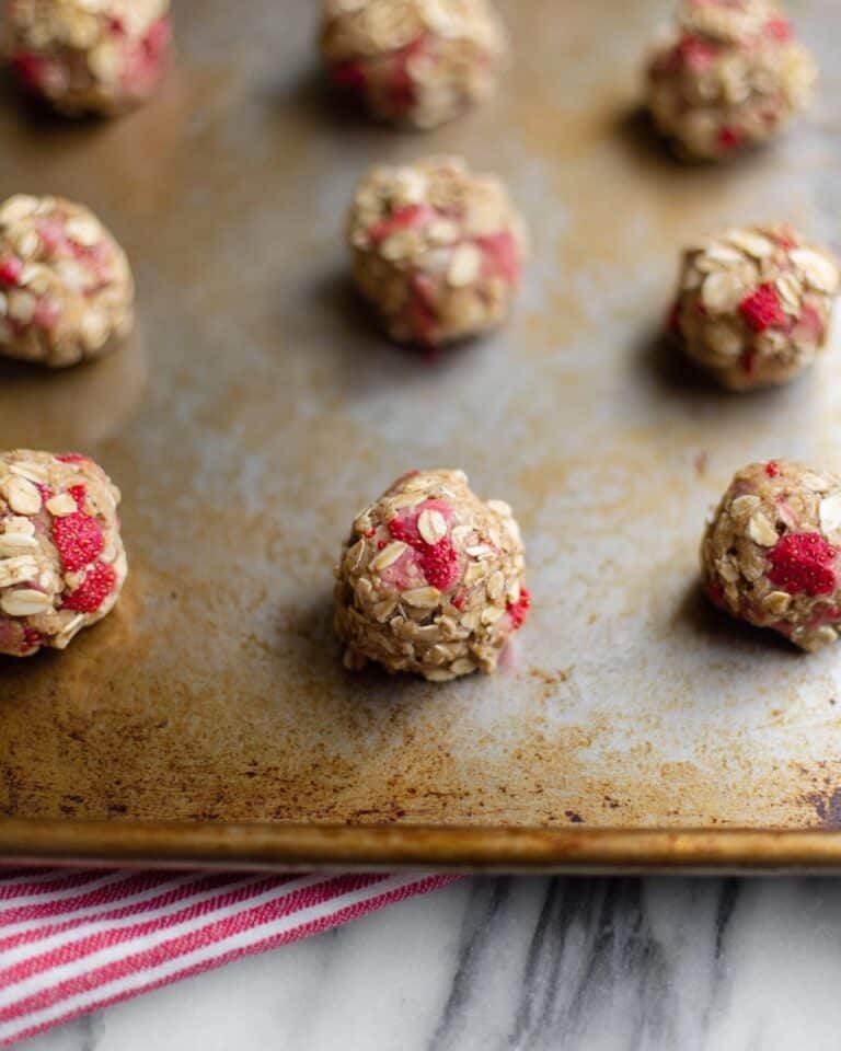Strawberry Chia Oat Bites Recipe