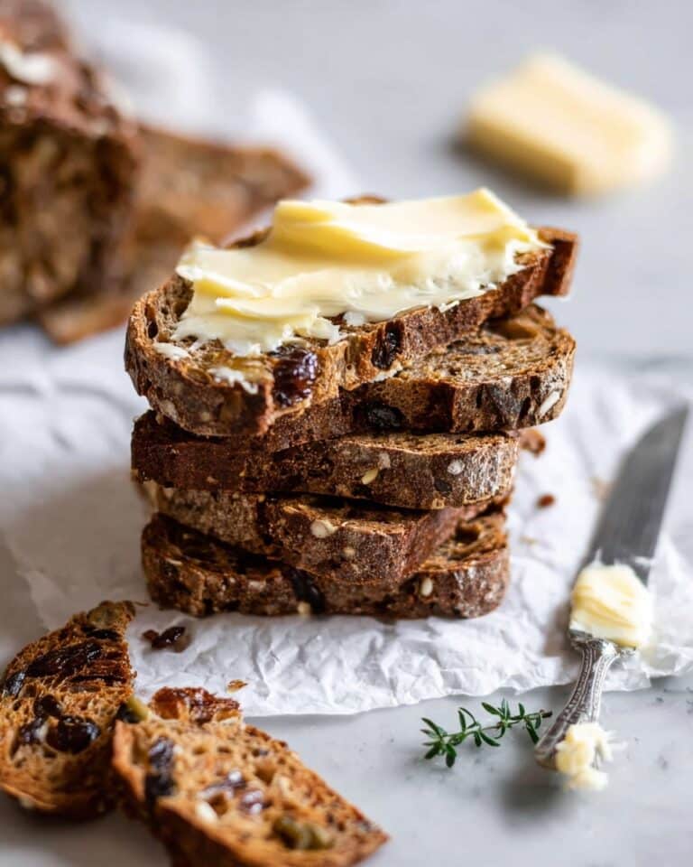 Homemade Gourmet Cranberry-Spiced Crackers Recipe